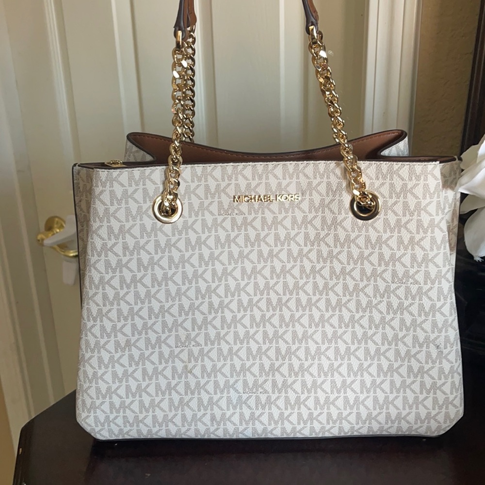 Michael Kors Large like new